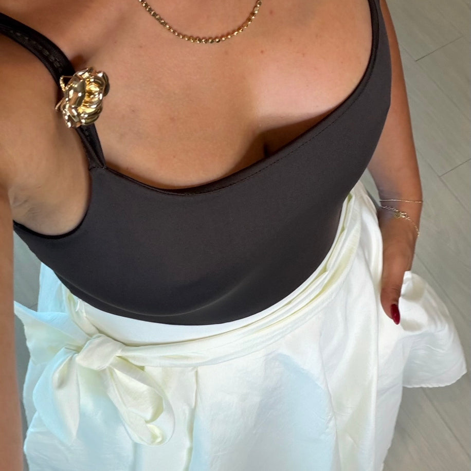 Kahve Tokalı Askılı Bodysuit