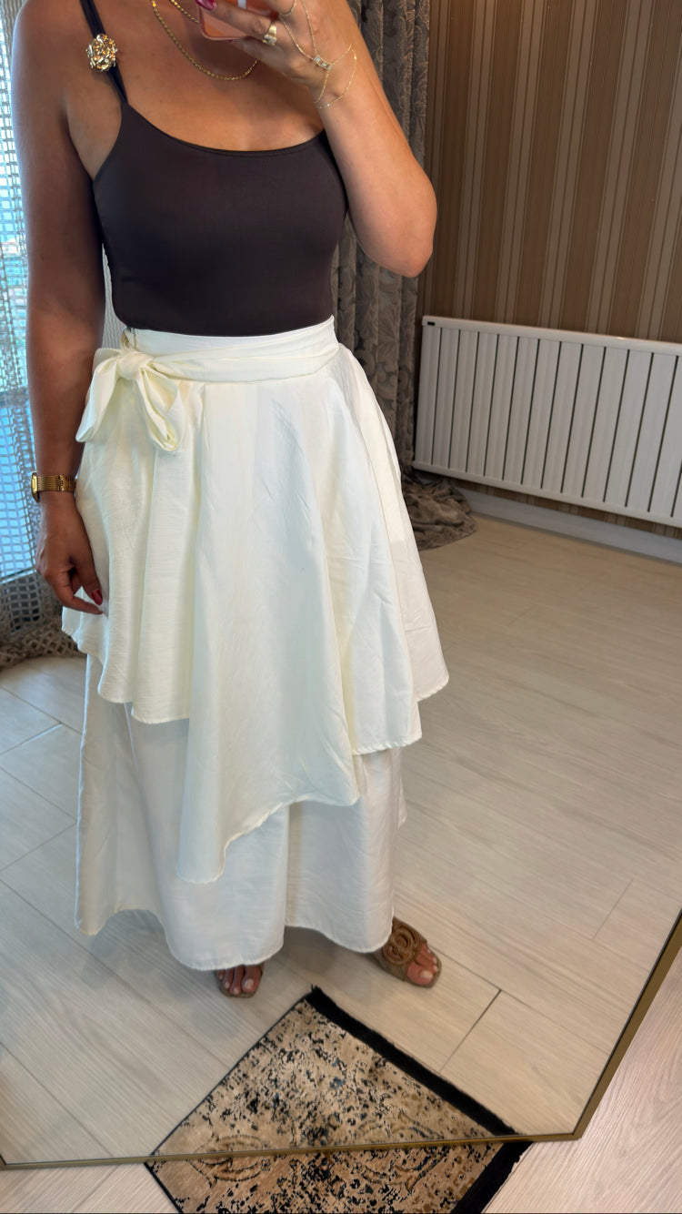 Ekru Asimetrik Katlı Pantolon Etek